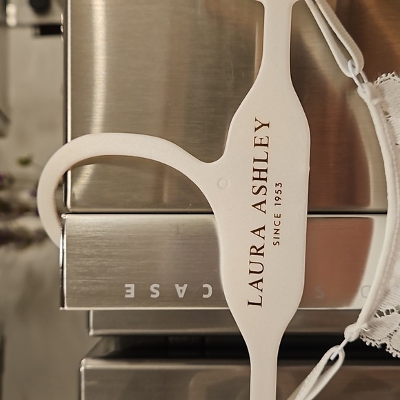 💕LAURA ASHLEY💕 Lace Back Bralettes (2 Pack) ~ Pink & White Small NWT - Picture 4 of 13